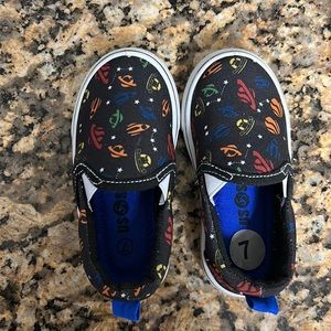 New, never worn it. It’s without tag